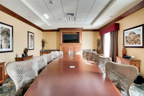 Hilton Garden Inn Milwaukee Airport image 35