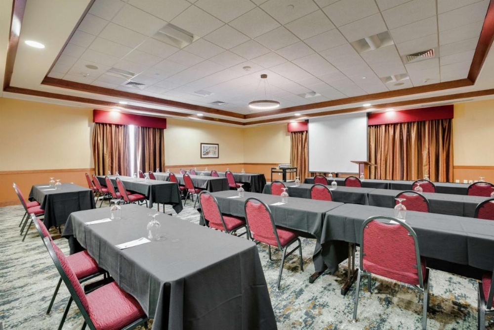 Hilton Garden Inn Milwaukee Airport Image 38