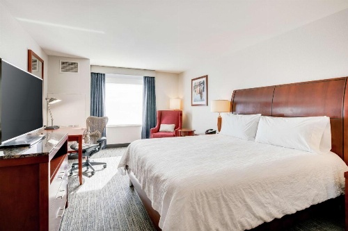 Hilton Garden Inn Milwaukee Airport image 8